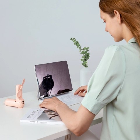 Wiatrak przenośny mini wentylator powerbank latarka USB-A USB-C 4500mAh - różowy Jisulife