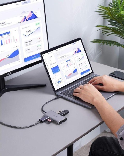 CB-C91 aluminiowy HUB USB-C | 8w1 | RJ45 Ethernet 10/100/1000Mbps | 3xUSB 3.1 | HDMI 4k@30Hz | SD i micro SD | USB-C Power Deliv AUKEY