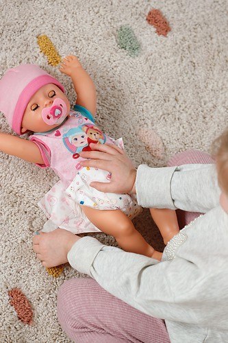 Lalka Baby Born Emma 43 cm Zapf