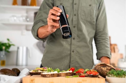 Młynek do przypraw Enfinigy, czarny Zwilling