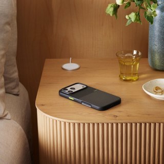 Etui Beats Rugged zgodne z MagSafe i panelem Sterowanie aparatem do iPhonea 17 Pro Max - himalajska czerń Apple