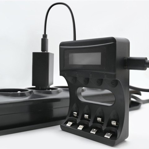 Ładowarka do akumulatorków Ni-MH typu R03/AAA R6/AA | 1800mA Qoltec