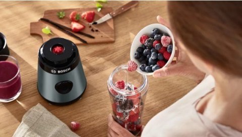 Mini blender z butelką ToGo MMB2111S Bosch