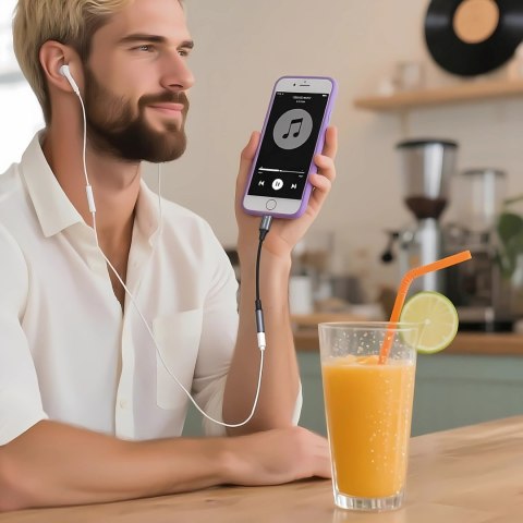 Adapter przejściówka iPhone Lightning - mini jack 3.5mm - czarny WOZINSKY