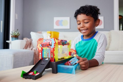 Zestaw Myjnia samochodowa Auta Zmiana koloru Mattel