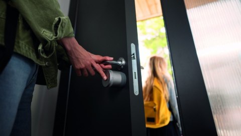 Inteligentny zamek L2 Lite Srebrny 05/109100/SI YALE HOME