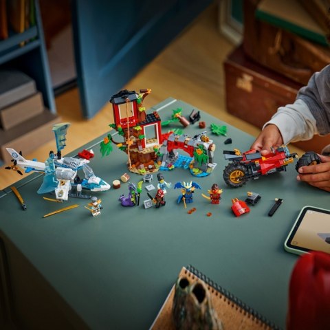 Klocki Ninjago 71857 Bitwa ninja: domek na drzewie z pojazdami LEGO