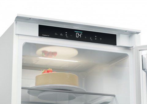 Chłodziarko-zamrażarka do zabudowy CNBQT3518E Candy