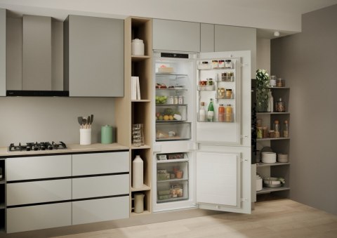 Chłodziarko-zamrażarka do zabudowy CNBQT3518E Candy