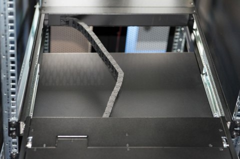 Konsola 19 LCD z touchpad KVM 8 portów 1U komplet kabli (8xDS-19231) klawiatura US Digitus