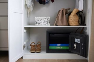 Sejf ognioodporny YFM domowy L YALE HOME