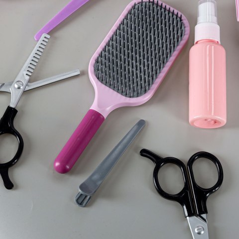 Zestaw fryzjerski dla dzieci suszarka prostownica światło dźwięk 15 elementów Kik Sp. z o. o. Sp. k.