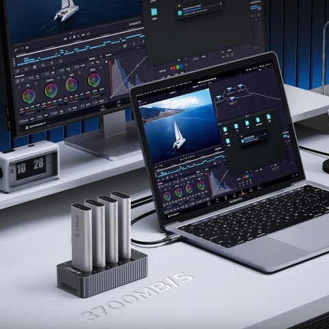 Stacja dokująca IT48N-C z funkcją klonowania na 4 dyski M.2 NVME - szara ORICO