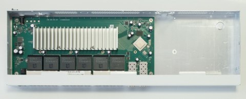 Przełącznik 24xGbE 2 xSFP+CRS326-24G-2S+RM-MX Mikrotik