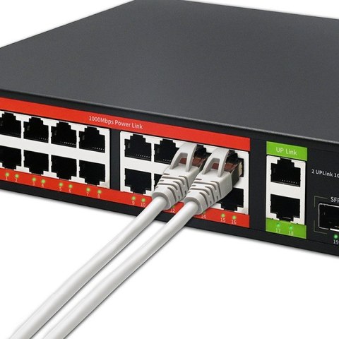 Przełącznik sieciowy SWITCH Gigabit Ethernet PoE | 16x RJ45 | 2x RJ45 Uplink | 2x SFP | 1000 Mb/s Qoltec