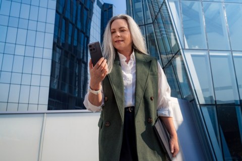 Smartfon ThinkPhone 25 8/256GB Carbon Black business edition Motorola