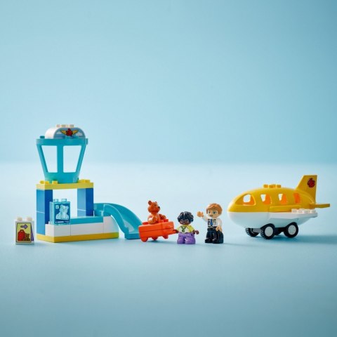 Klocki DUPLO 10443 Pierwszy raz: Na lotnisku LEGO