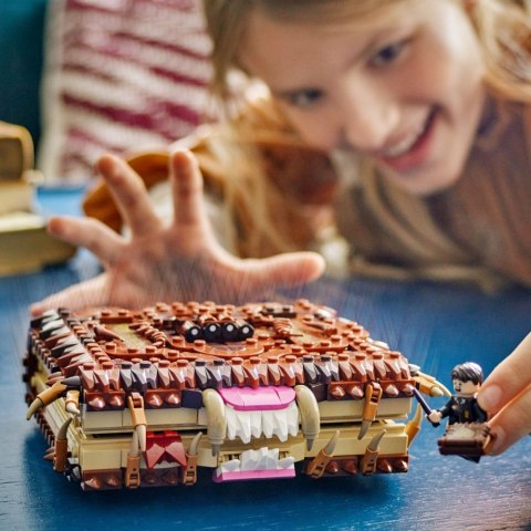 Klocki Harry Potter 76449 Potworna księga potworów z zębami LEGO