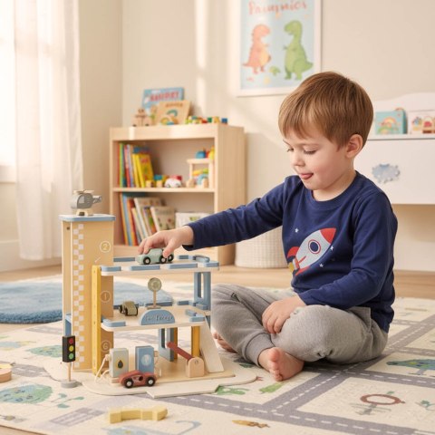 Garaż drewniany parking samochodowy piętrowy stacja benzynowa Kik Sp. z o. o. Sp. k.