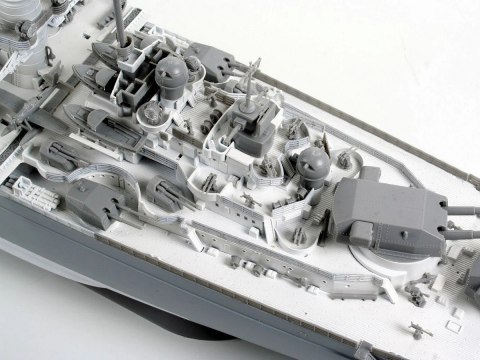 Model plastikowy statek Tirpitz 1:350 Revell