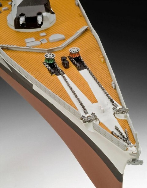 Model plastikowy statek Tirpitz 1:350 Revell