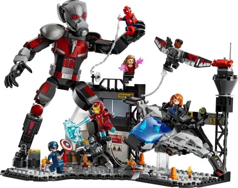 LEGO Marvel Super Heroes 76314 - Kapitan Ameryka: Wojna bohaterów - bitwa