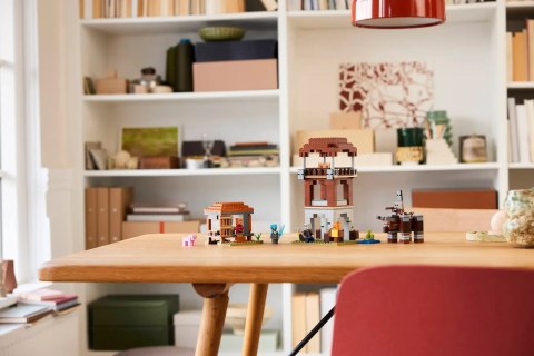 LEGO Minecraft 21278 Kryjówka rozbójników i dewastatorów