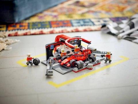 LEGO City 60443 - F1 Pit stop i mechanicy z bolidem Ferrari