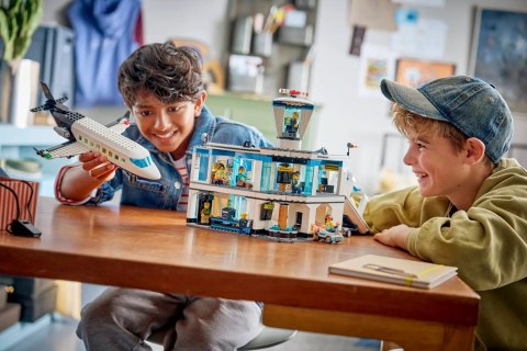 LEGO City 60502 - Lotnisko z samolotem