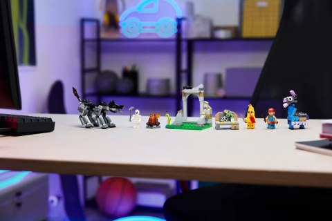 LEGO Fortnite 77075 - Skórek i Iskra oraz obóz