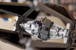 LEGO Star Wars 75382 - TIE Interceptor