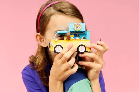 LEGO Friends 42678 Furgonetka z akcesoriami dla zwierząt