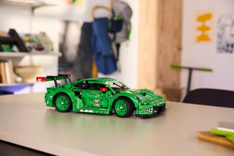 LEGO Technic 42224 - Samochód Porsche 911 GT3 R REXY AO Racing