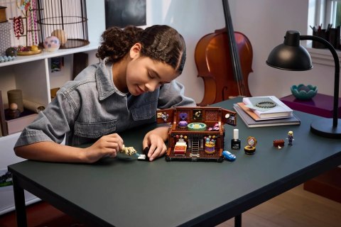 LEGO Wednesday 76785 - Mieszkanie Rączki