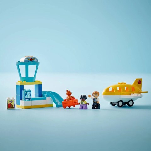 LEGO DUPLO 10443 FIRST TIME AT THE AIRPORT