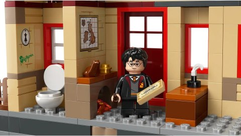 LEGO Harry Potter 76423 - Ekspres do Hogwartu i stacja w Hogsmeade