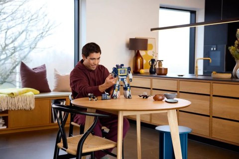 LEGO Icons 10358 - Transformers: Soundwave