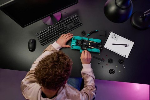 LEGO TECHNIC 42208 Aston Martin Valkyrie