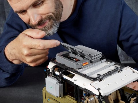 LEGO Technic 42110 - Land Rover Defender