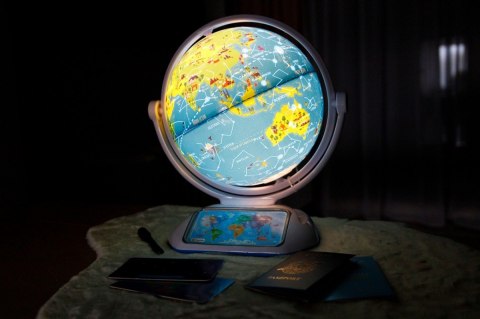 Globus odkrywca Playshifu Orboot Explorer