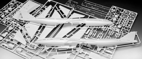 Model plastikowy Boeing 747-8 Lufthansa nowy Revell