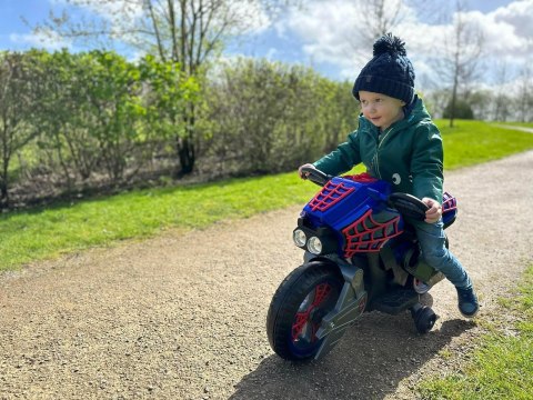 Jeździk elektryczny dla dzieci Motocykl Spider-Man Huffy 17345W