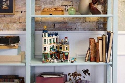 LEGO Icons 11371 - Ulica handlowa