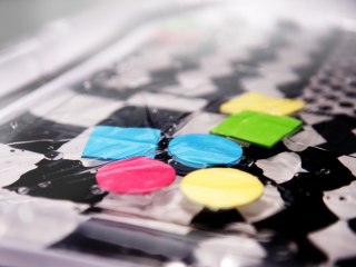 Mata wodna sensoryczna dmuchana dla niemowląt czarno-biała mix wzorów XXL 65x50 cm Kik Sp. z o. o. Sp. k.