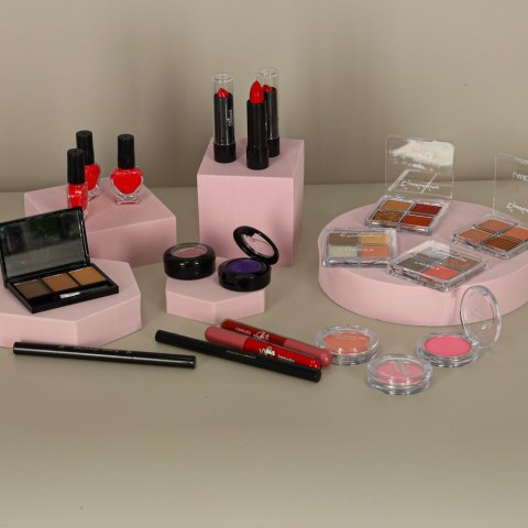 Kuferek zestaw kosmetyków do makijażu domowe spa walizka XXL Kik Sp. z o. o. Sp. k.