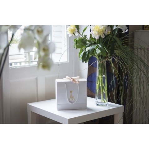 Zestaw prezent.Żyrafa Sophie la girafe z grzechotką 000012