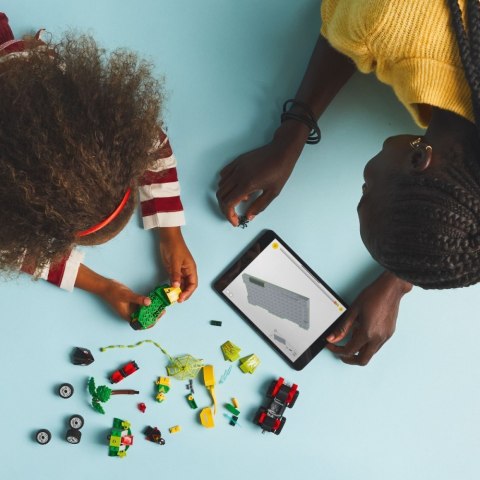 Klocki SPIDEY 11198 Pościg Spina za Electro w dinopojeździe LEGO