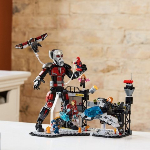 Klocki Super Heroes 76314 Kapitan Ameryka: Wojna bohaterów - bitwa LEGO