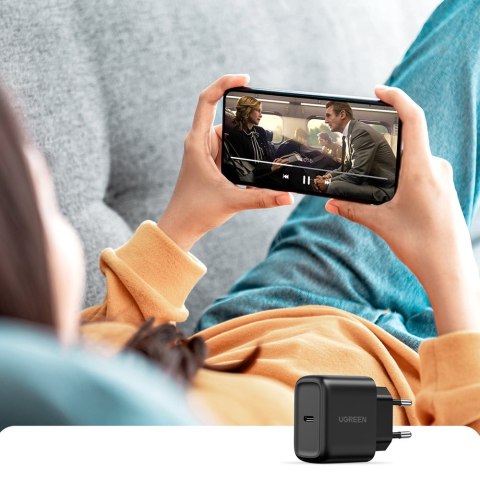 Ładowarka sieciowa do telefonu USB-C 25W PD + kabel USB-C 2m czarny UGREEN