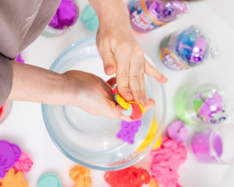 Masa plastyczna Misiolina 60g 1 foremka zielona Epee